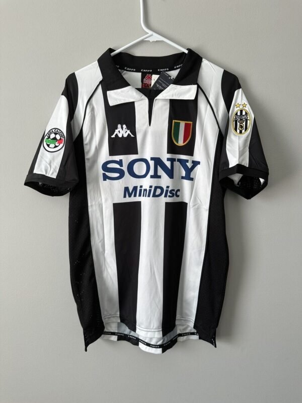 Camiseta Retro Juventus 97/98 - Primera Equipación