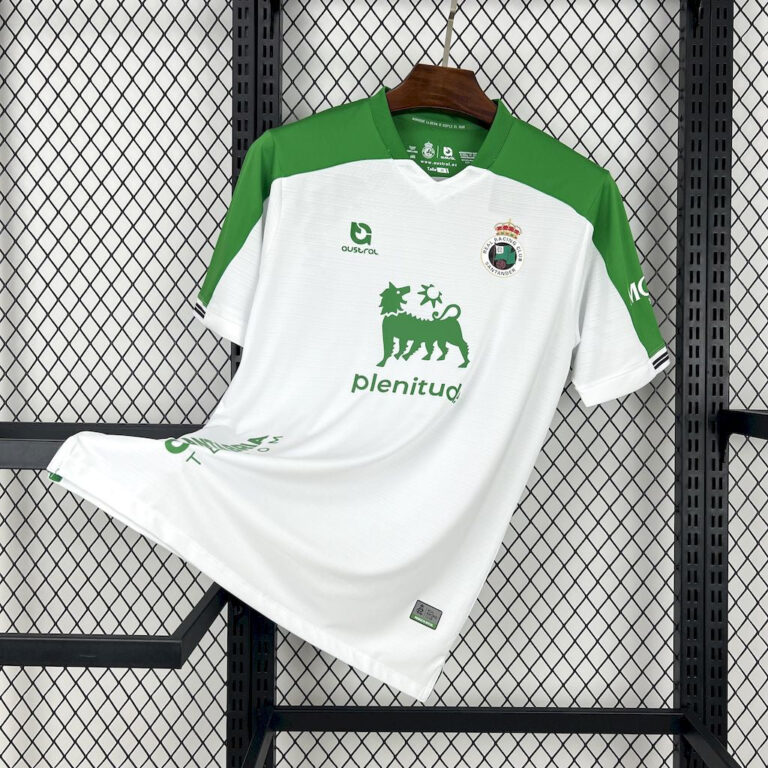 Cantabria Telecom vuelve a lucir en el pecho de las camisetas del Racing de Santander la temporada 24/25 - Cantabria Telecom Cantabria Telecom vuelve a lucir en el pecho de las camisetas del Racing de Santander la temporada 24/25 - Cantabria Telecom