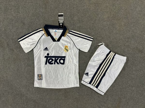 Conjunto Infantil Retro Real Madrid 98/00 - Primera Equipación