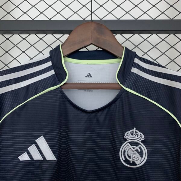 Camiseta Real Madrid 25/26 - Segunda Equipación - Imagen 3