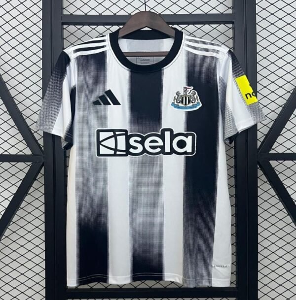 Camiseta Newcastle United 25/26 - Primera Equipación