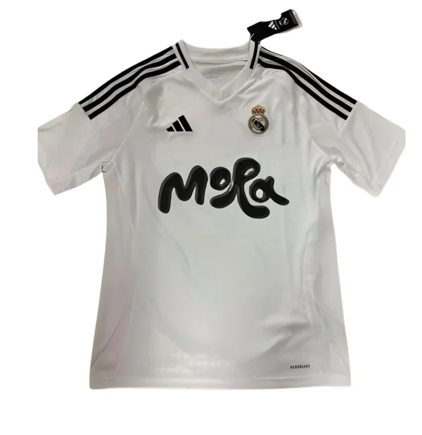 Camiseta Edición Especial Real Madrid x Mora