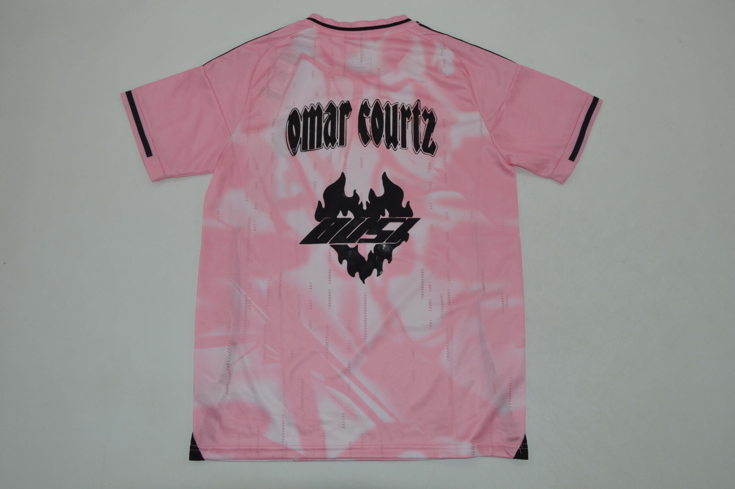 Camiseta Edición Especial Real Madrid x Omar Courtz - Imagen 2